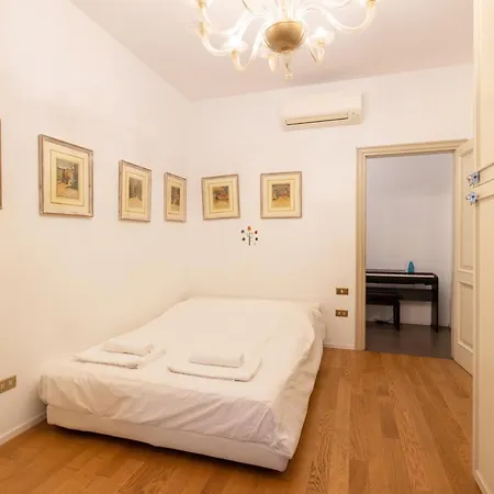 Apartment A Due Passi Dal Duomo *