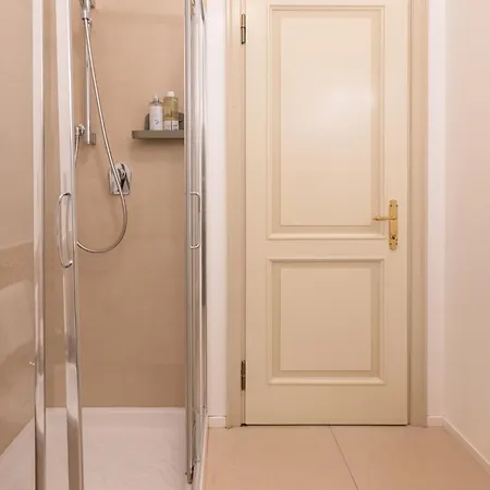 A Due Passi Dal Duomo Appartement Milaan